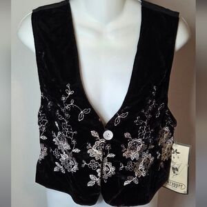 Vintage Wrapper USA Embroidered Velvet Boho Cottage Core Small NWT